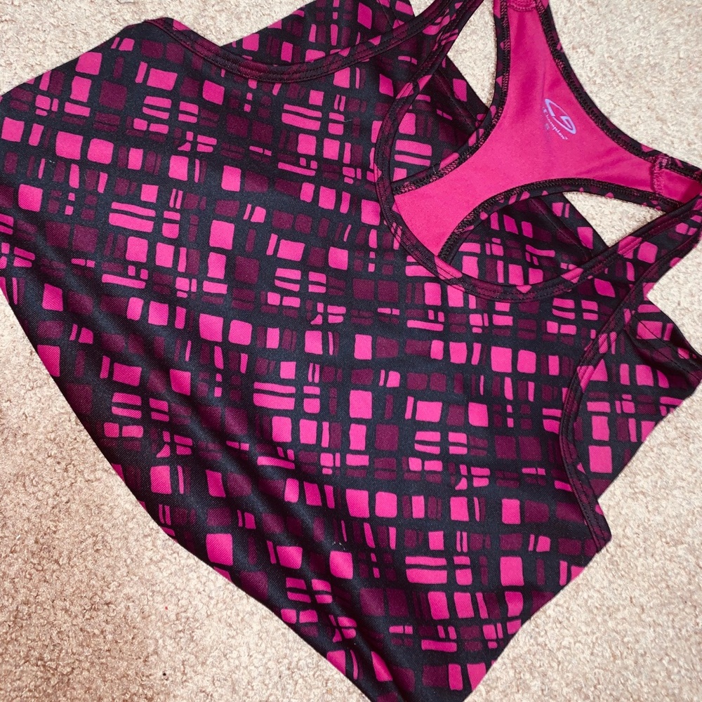 Workout tank top